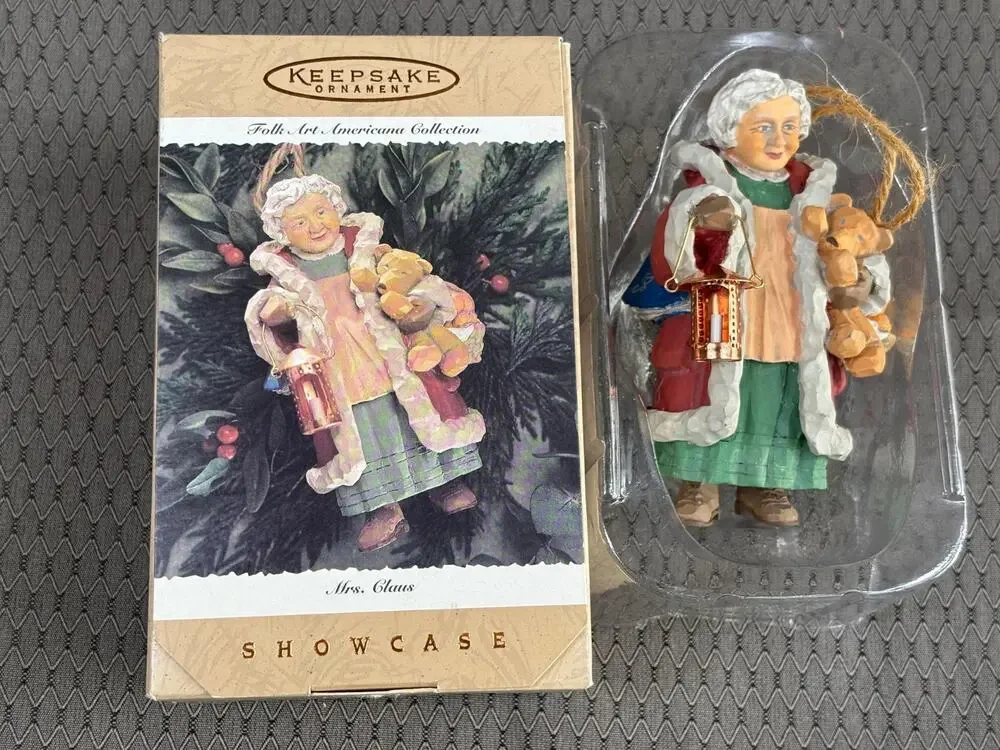 Mrs Santa Claus 1996 Hallmark Keepsake Ornament Folk Art Americana Collection